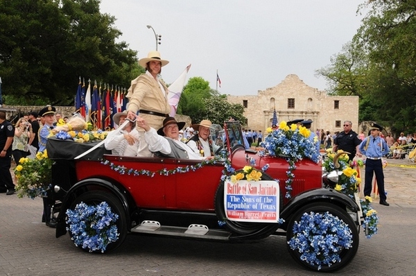 Tom Jackson protraying General Sam Houston